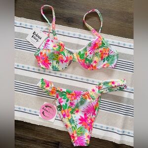 Kulanis Kinis Bikini in print Cabo Kiss Small Top/Medium Bottoms